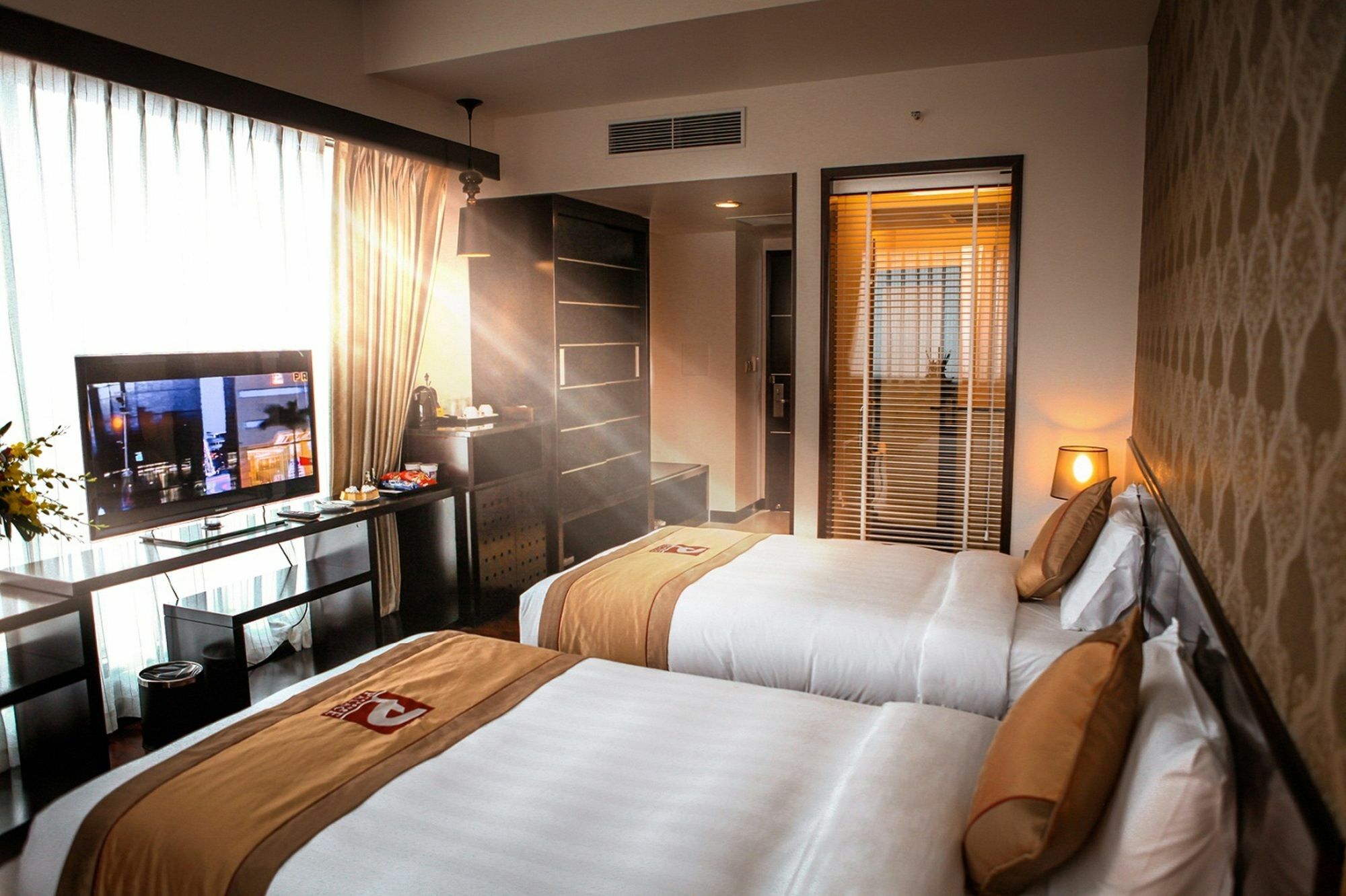 โรงแรมฮาลอง พาเลส ภายนอก รูปภาพ